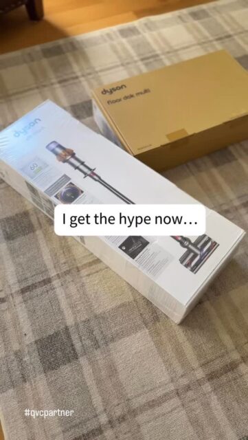 #Qvcpartner #qvcfinds I get the hype now. 👀
The Dyson V15 Detect Complete Cordless Vacuum is powerful, easy to use, and actually makes me want to vacuum… which says a lot.

The biggest bonus? This QVC promotion includes the Floor Dok, so you don’t have to lean it in a closet or figure out where to store all the pieces. It looks cleaner, stores better, and makes it easy to grab for quick everyday messes.

Perfect for crumbs, pet hair, under chairs, kitchen floors, and all the little messes that somehow appear 47 times a day.
COMMENT for link!

#dysonv15 #dysonvacuum #qvcfinds  LinkDM *077*