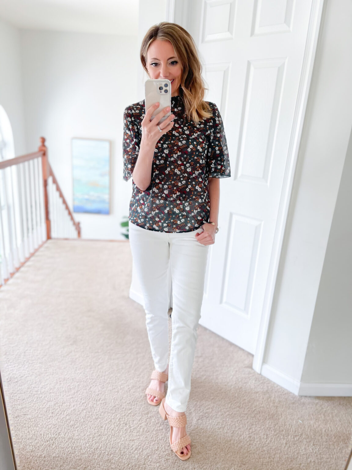The Best White Jeans! (And 5 tops to pair them with) - Sweet Motherly