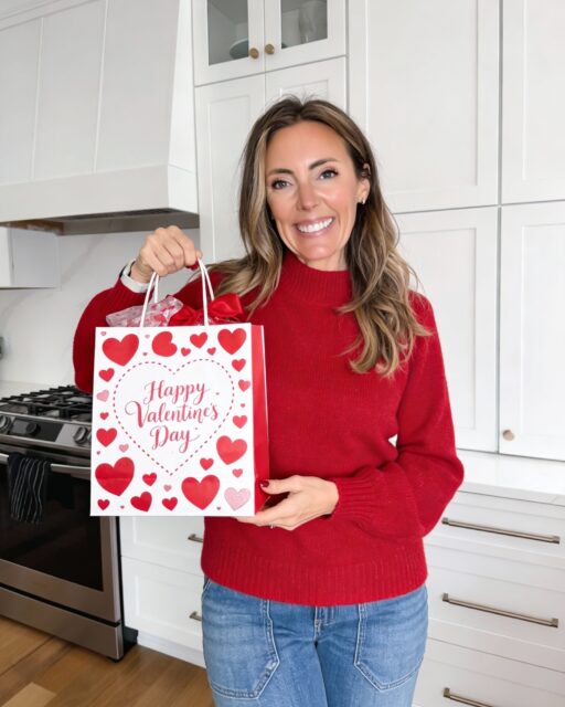 Still need a Valentine’s Day ❤️ gift?
I pulled together a few thoughtful, well-priced options that can arrive quickly and still feel intentional — not rushed.

If you’re short on time but still want it to feel special, this should help.
COMMENT for the links 🤍

LinkDM *055*