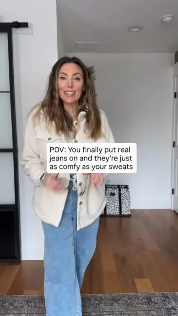 I love my sweats.�
School drop-offs. Grocery runs. Working from the kitchen counter.�If I’m home, I’m probably in them.
Lately,I’ve been needing to feel just a little more put together - think comfy… but elevated.

These stretchy jeans feel like leggings (zero waist digging, zero regret)…�but instantly make me look like I tried.
Paired with a cozy shacket and sneakers, it’s the easiest mom-life upgrade:
✔️ Still comfortable enough for carpool�✔️ Still easy for errands�✔️ But cute enough for lunch with friends

�#CasualMomStyle�#ComfortableFashion�#StretchyJeans�#RealLifeStyle�#EffortlessStyle�OOTDOver40 LinkDM *057*
🛍️COMMENT FOR LINKS